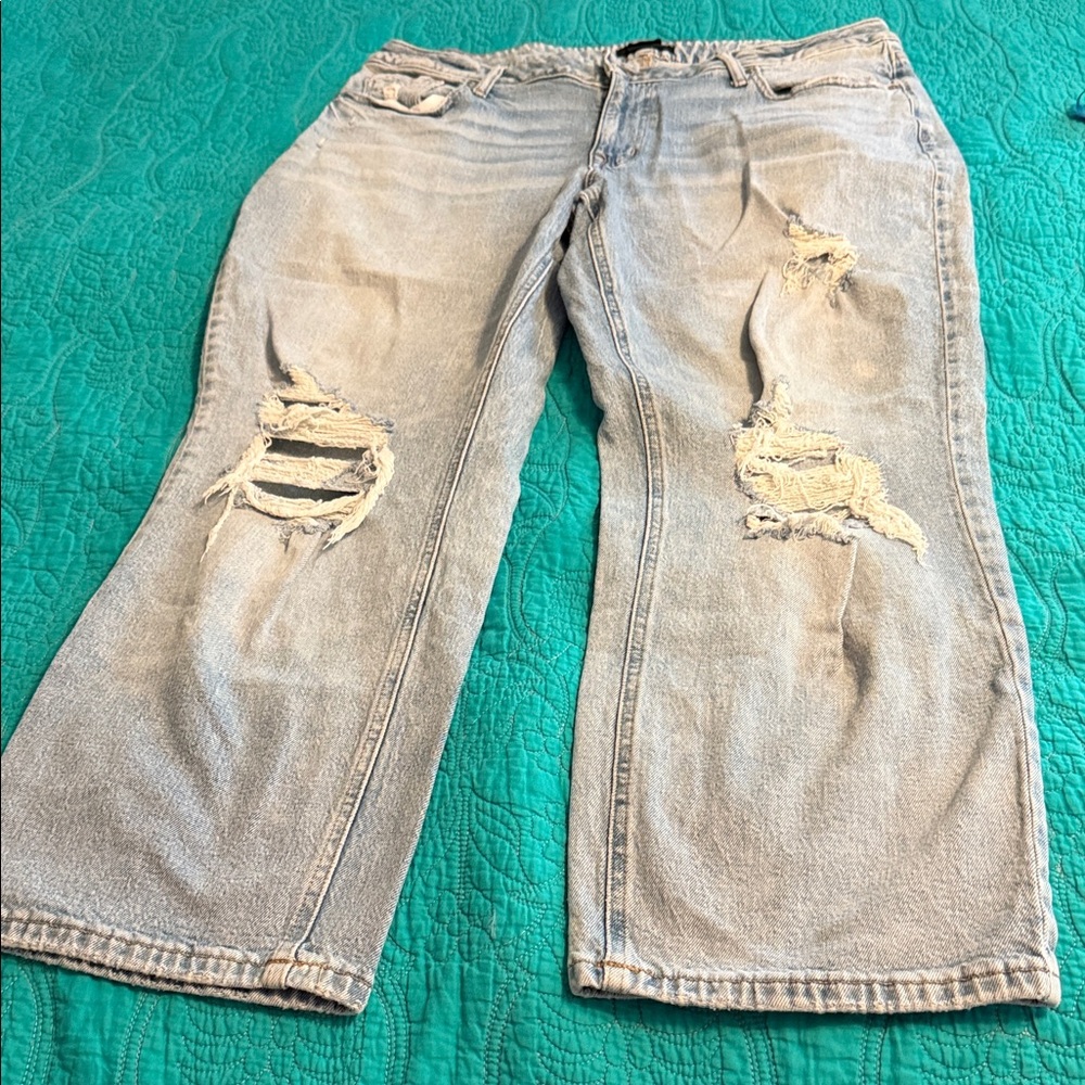 Edgely Mid Rise Boyfriend Fit Distressed Straight Leg Jeans in Light Blue